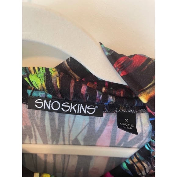 Snoskins Size S Long Sleeve Cowl Neck Viscose Top Stained Glass Kaleidescope - Picture 3 of 5